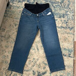 NWT GAP Women's Maternity Jeans